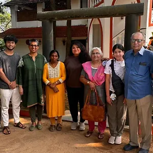  Hotel Vala House India
