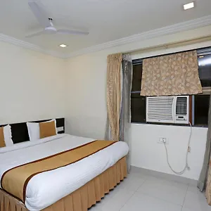 **** Hotel O Golden Wings India